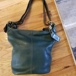Authentic Coach hunter green leather should bag